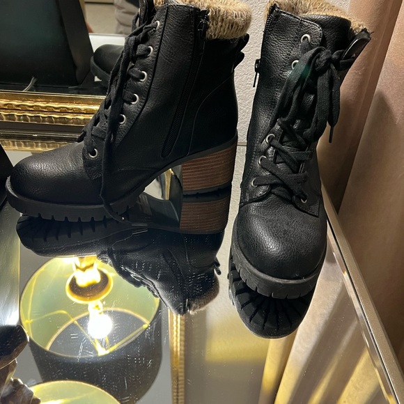 SOLD - Picture 2 of 5